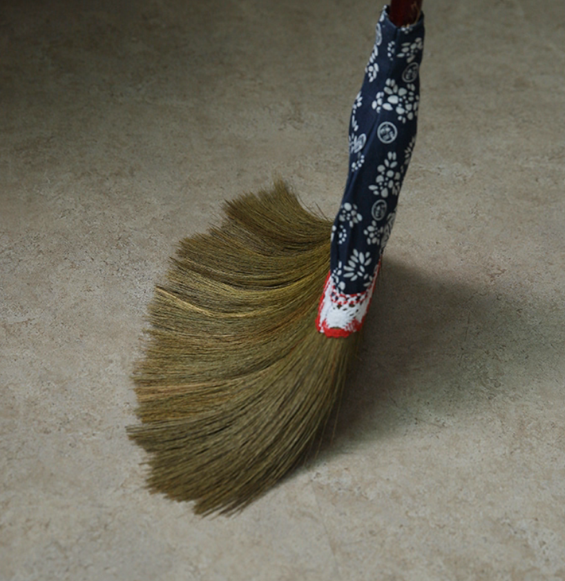 Extra-Long Handle Miscanthus Broom - Natural Fiber Floor Sweeper