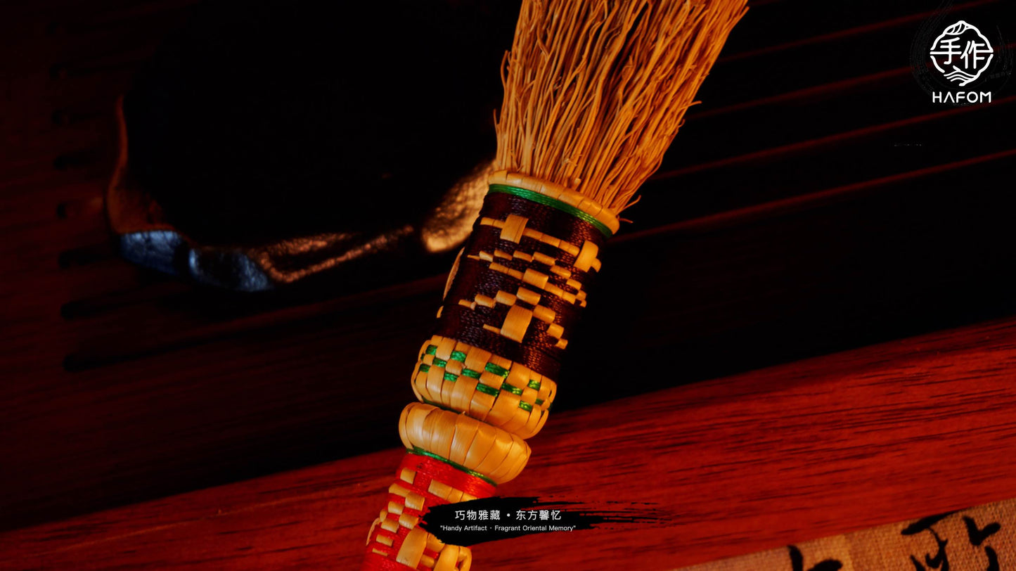 Multi-Angle Crevice Cleaning Brush