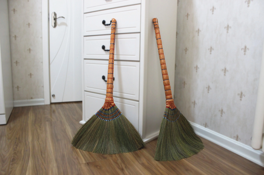 Handwoven Miscanthus Broom - Anti-Static Soft Bristles, Ultimate Cleaning Power