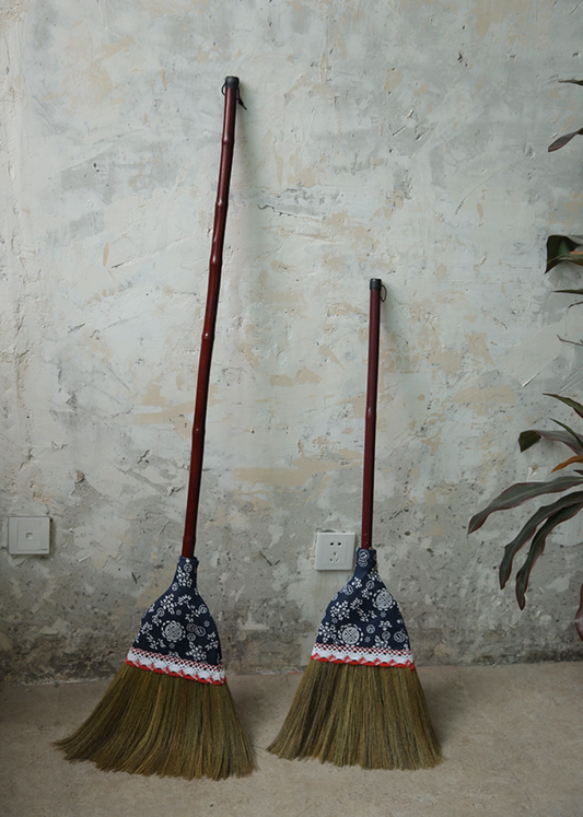 Extra-Long Handle Miscanthus Broom - Natural Fiber Floor Sweeper